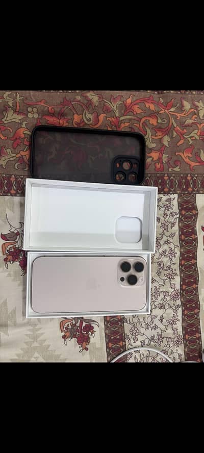 Apple iPhone 16 Pro Max jv