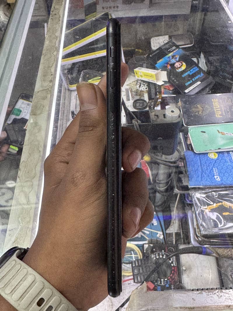 Apple iPhone 7 Plus 2