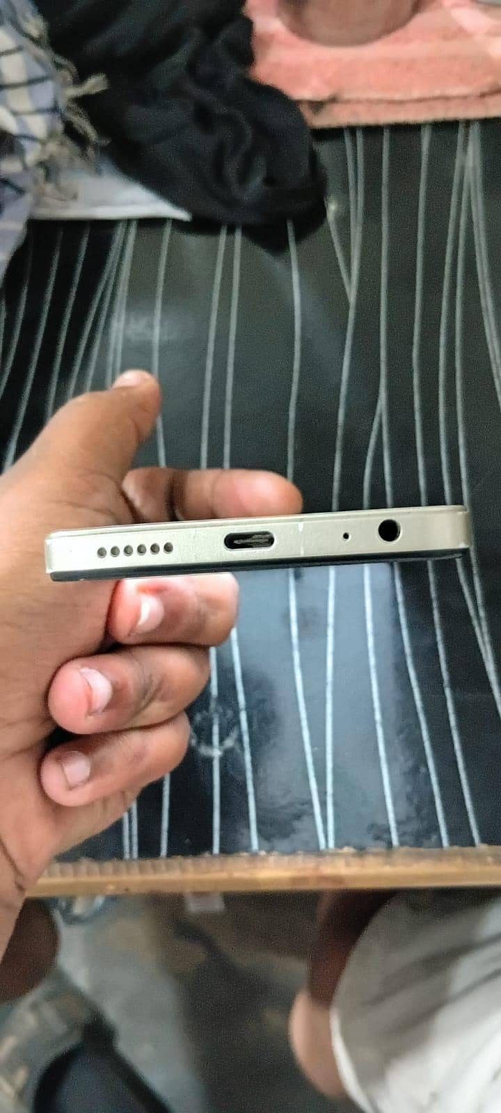 Tecno Spark Go 1