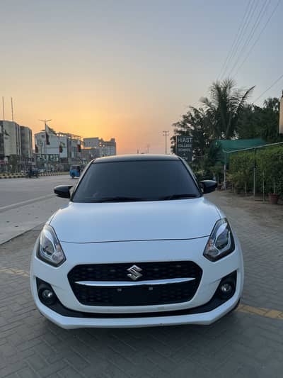 Suzuki swift 15/8/2026 only 1 month used