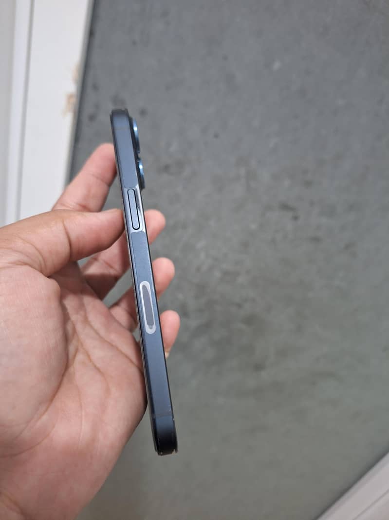 Apple iPhone 13 3