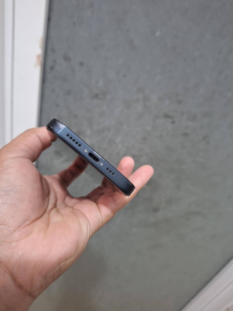 Apple iPhone 13 4