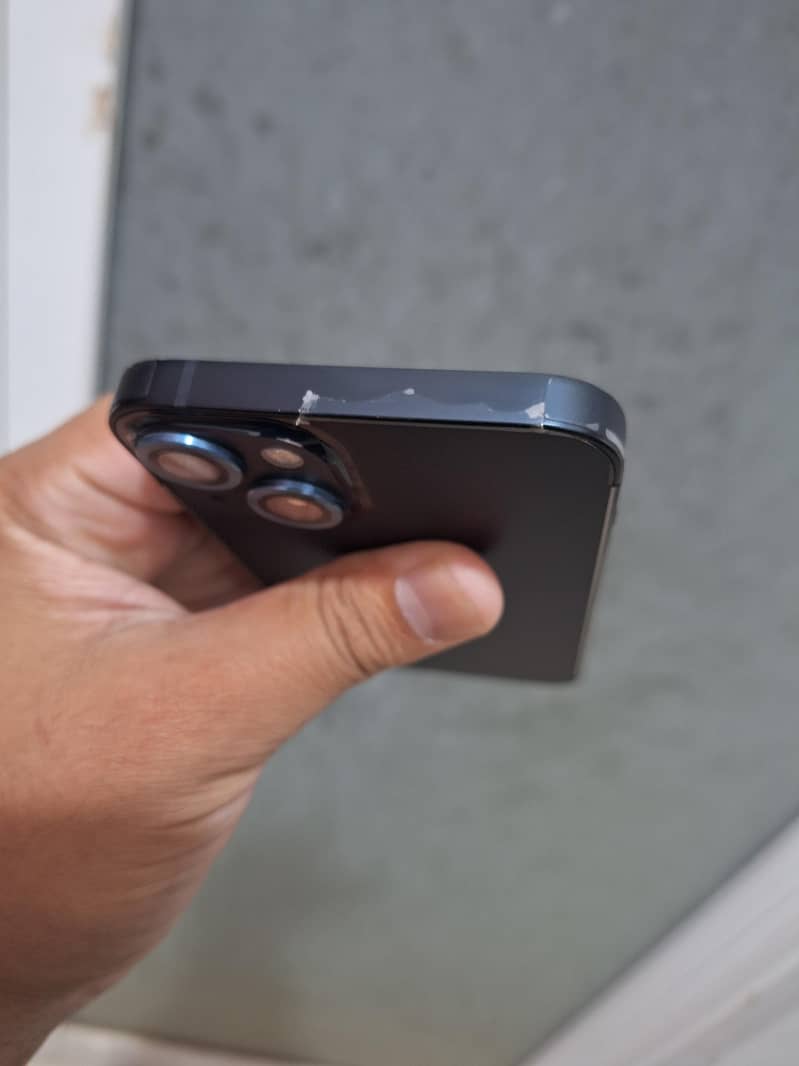 Apple iPhone 13 6