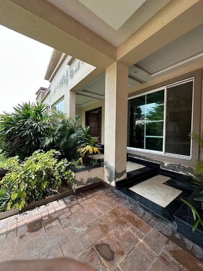 02-Kanal Premium Golf-Facing Villa for Sale Defence Raya Phase-06, DHA Lahore