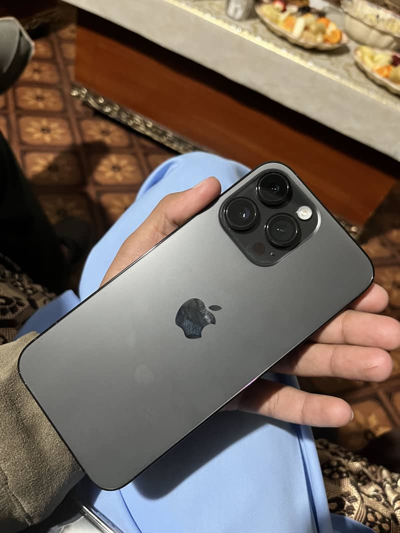Apple iPhone 14 Pro Max 2