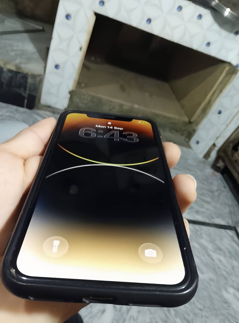 Apple iPhone 11 Pro 0