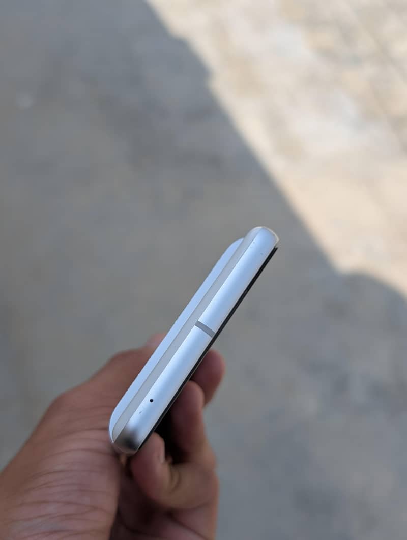 Google Pixel 7 4