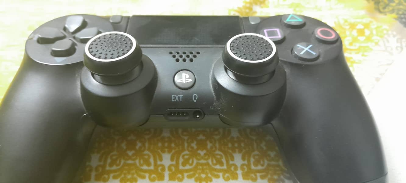 PlayStation 4 Controller | PS4 controller new condition has dualshock 3