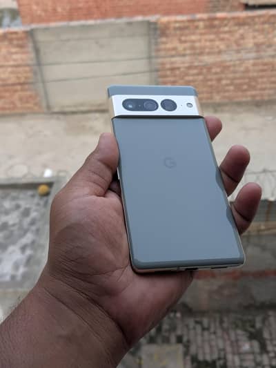 google pixel 7 pro pta doted 256 gb DSLR