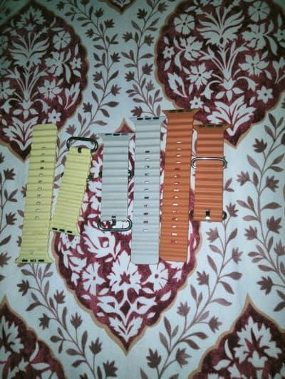 3 stamps hn different colors