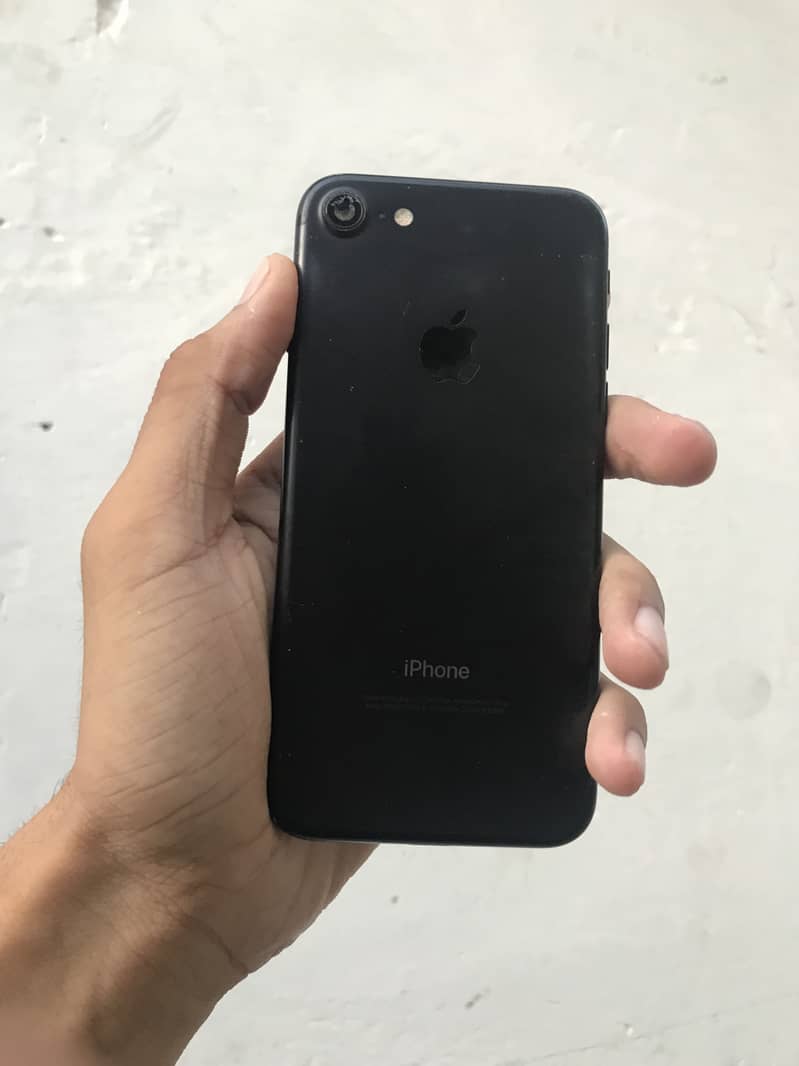 Apple iPhone 7 1