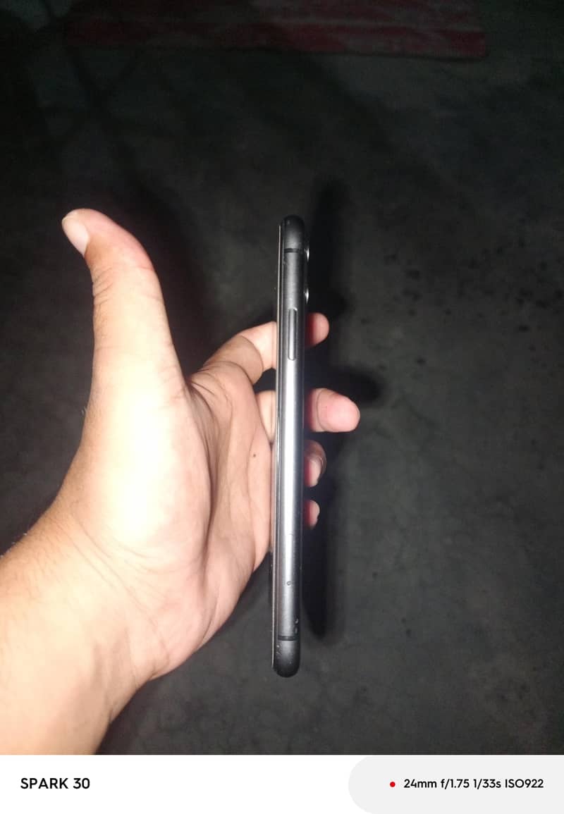 Apple iPhone 11 3