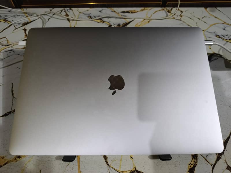 MacBook Pro 2019 1