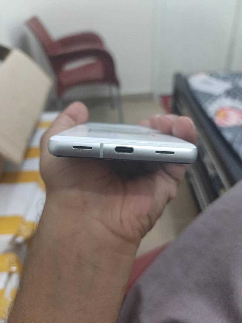 Google Pixel 7a 2