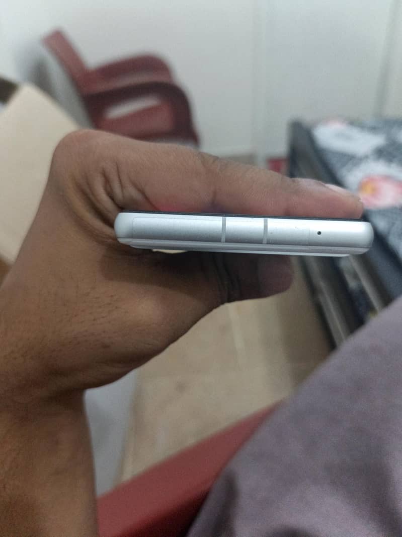 Google Pixel 7a 4