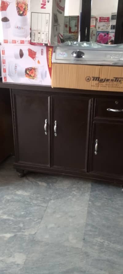 bed set aur almari sale