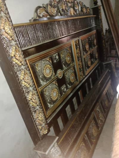 one bed without matrix and old design and total wooden