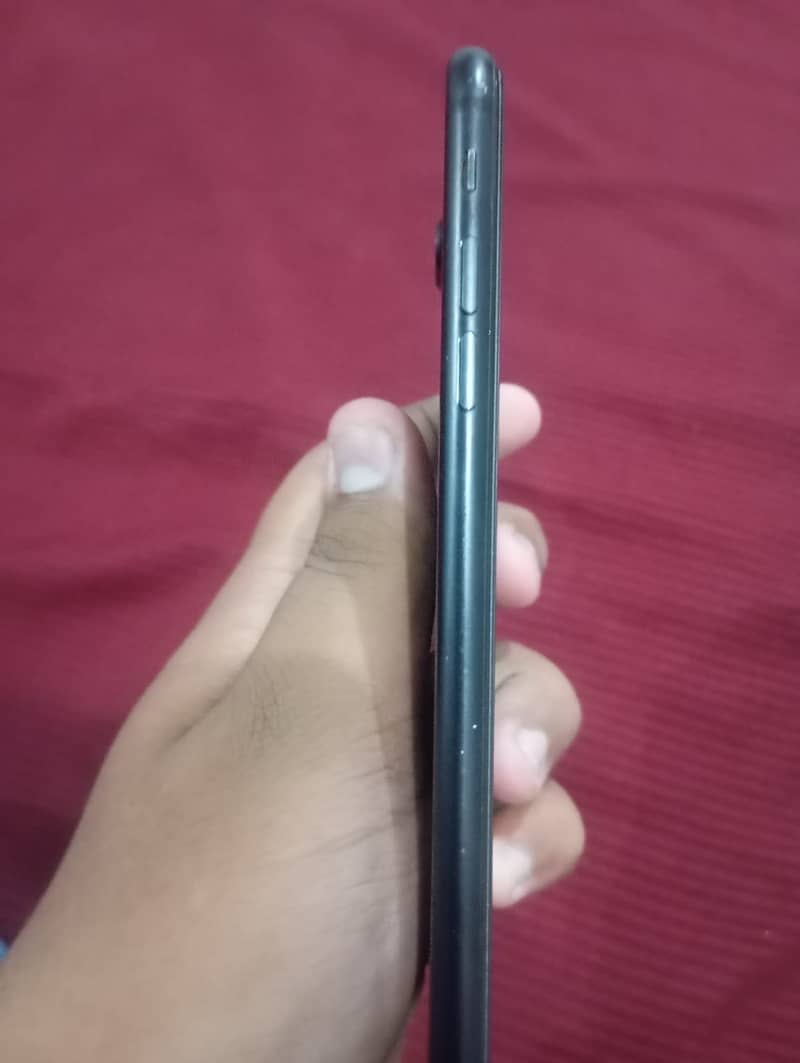Apple iPhone 7 Plus 3