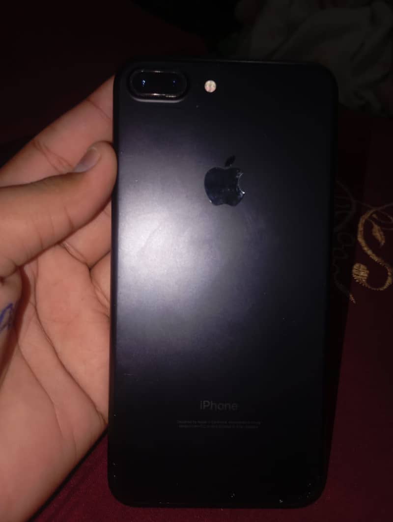 Apple iPhone 7 Plus 5