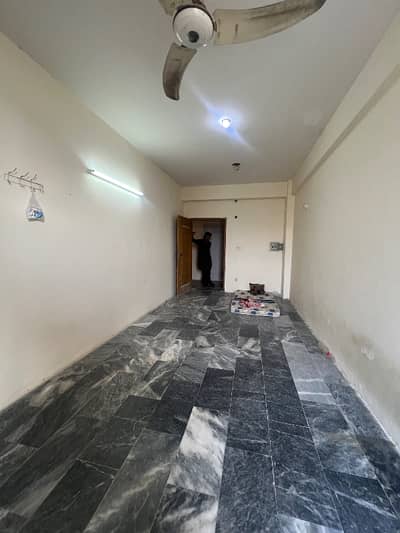 Studio Unfurnished apartment available for Rent