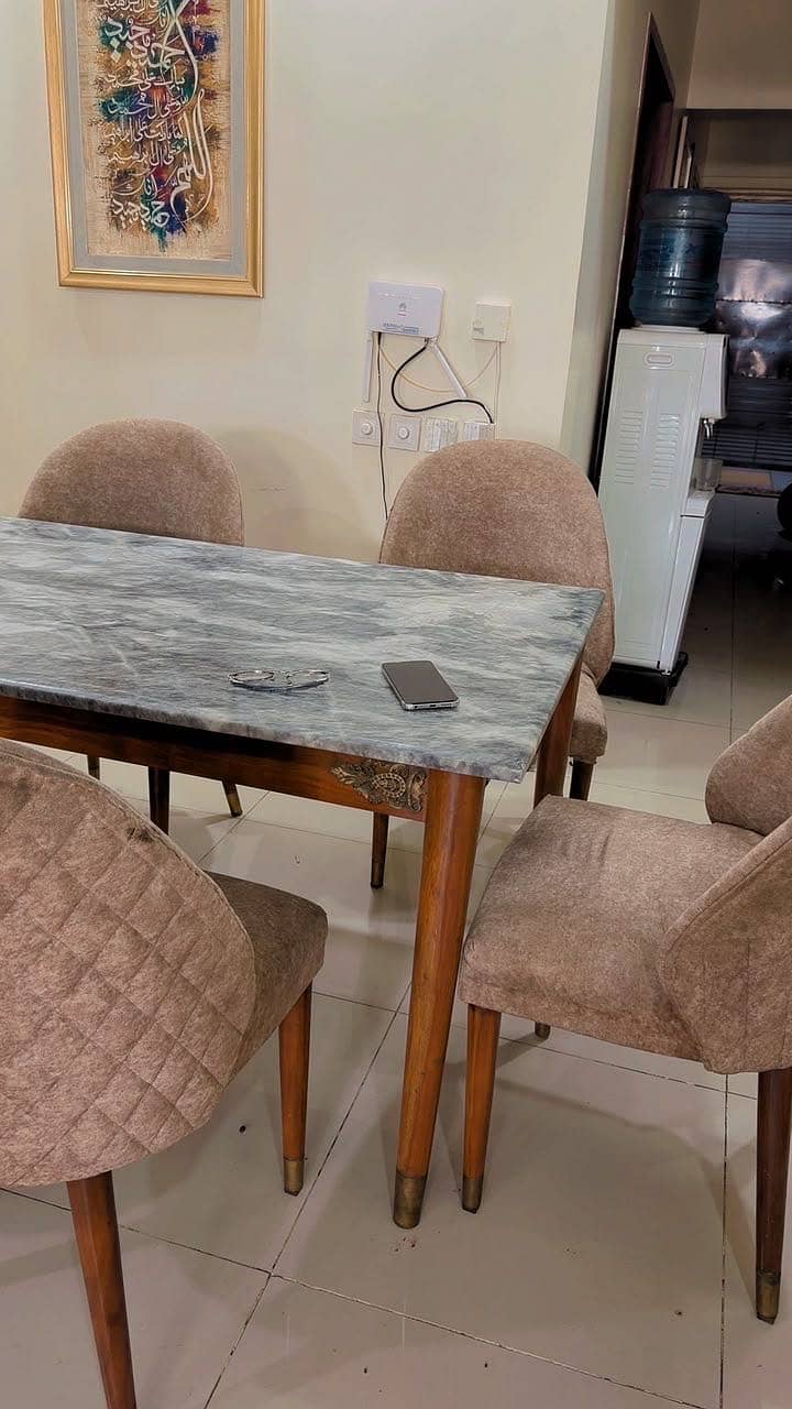 Dining table 3