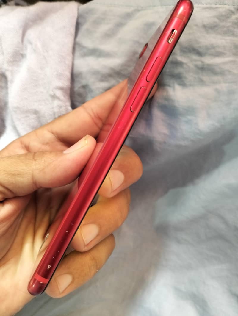 Apple iPhone 8 3