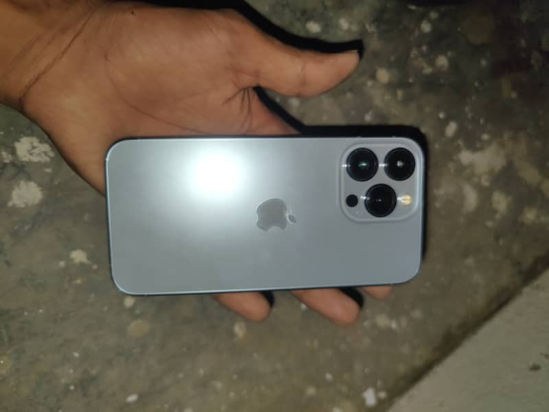 Apple iPhone 13 Pro 0