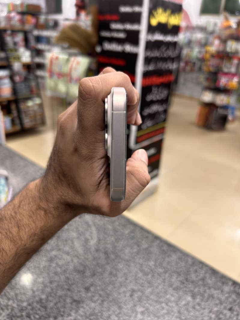 Iphone 15 pro - 512 gb - jv physical + E sim 1