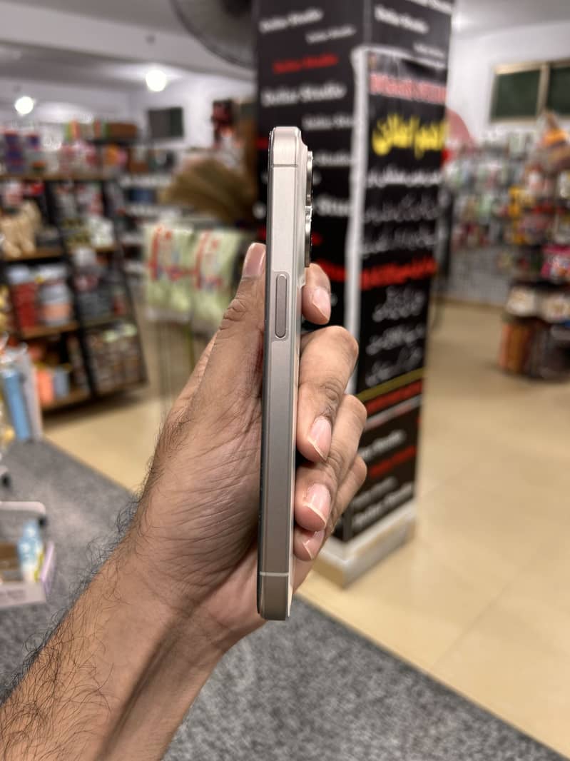 Iphone 15 pro - 512 gb - jv physical + E sim 5