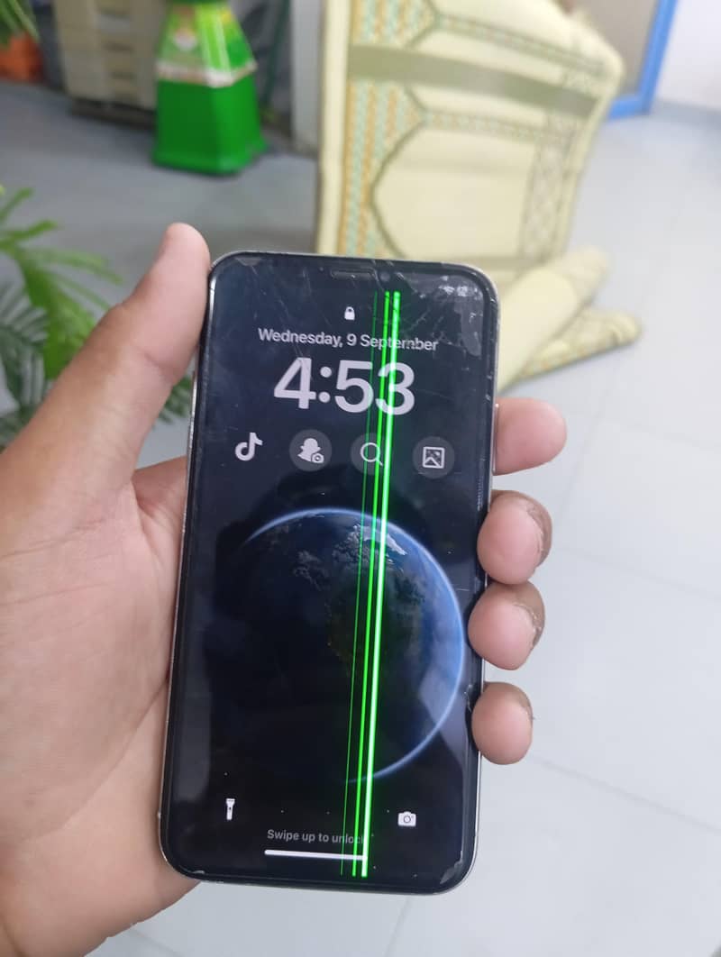 Apple iPhone X 0