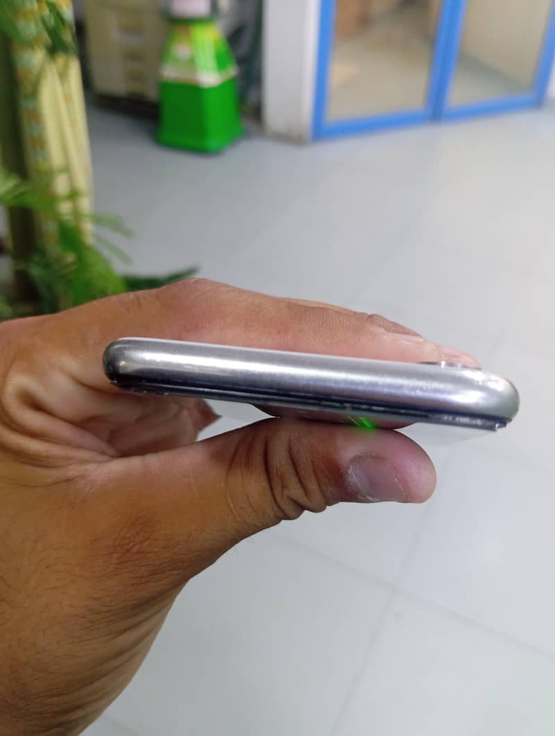 Apple iPhone X 2