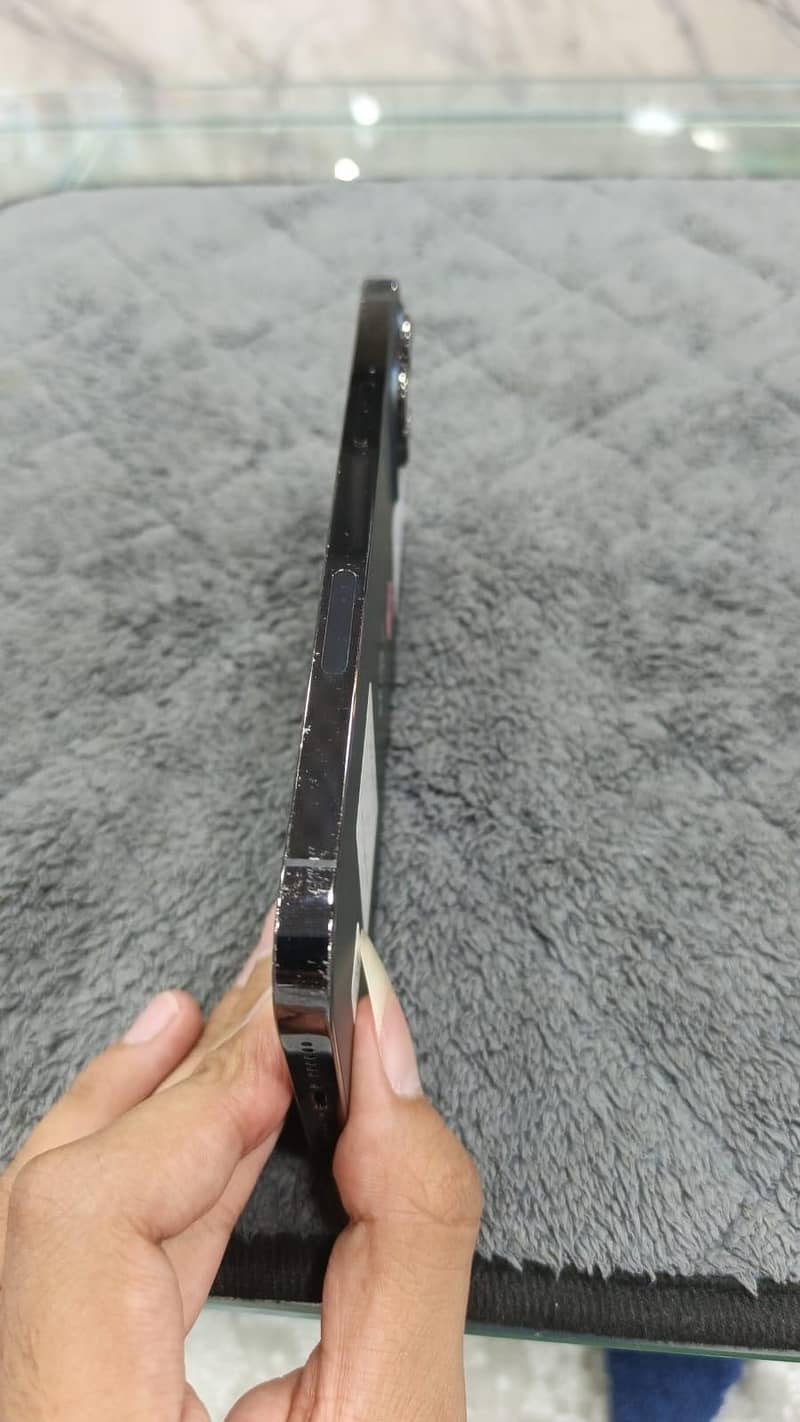 Apple iPhone 12 Pro Max 3