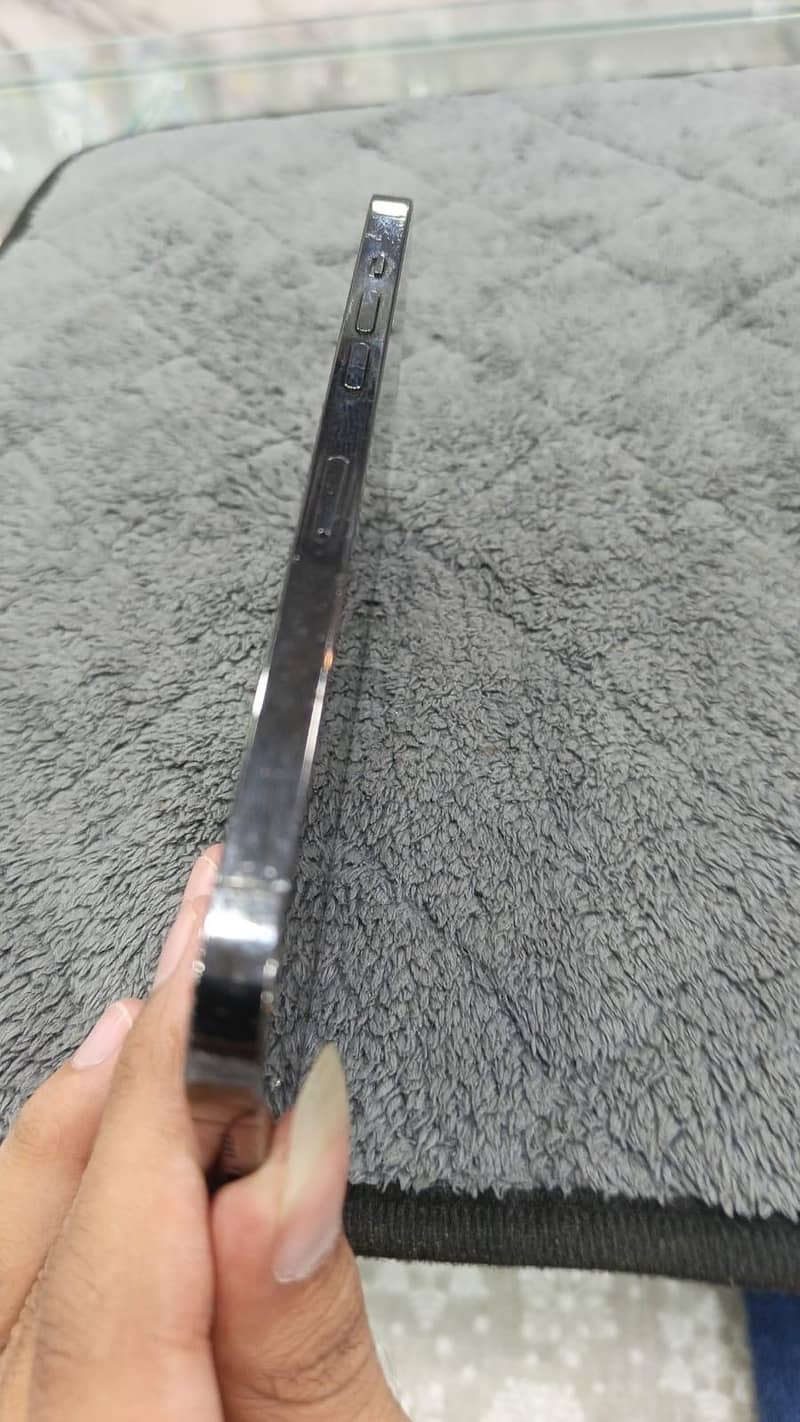 Apple iPhone 12 Pro Max 5