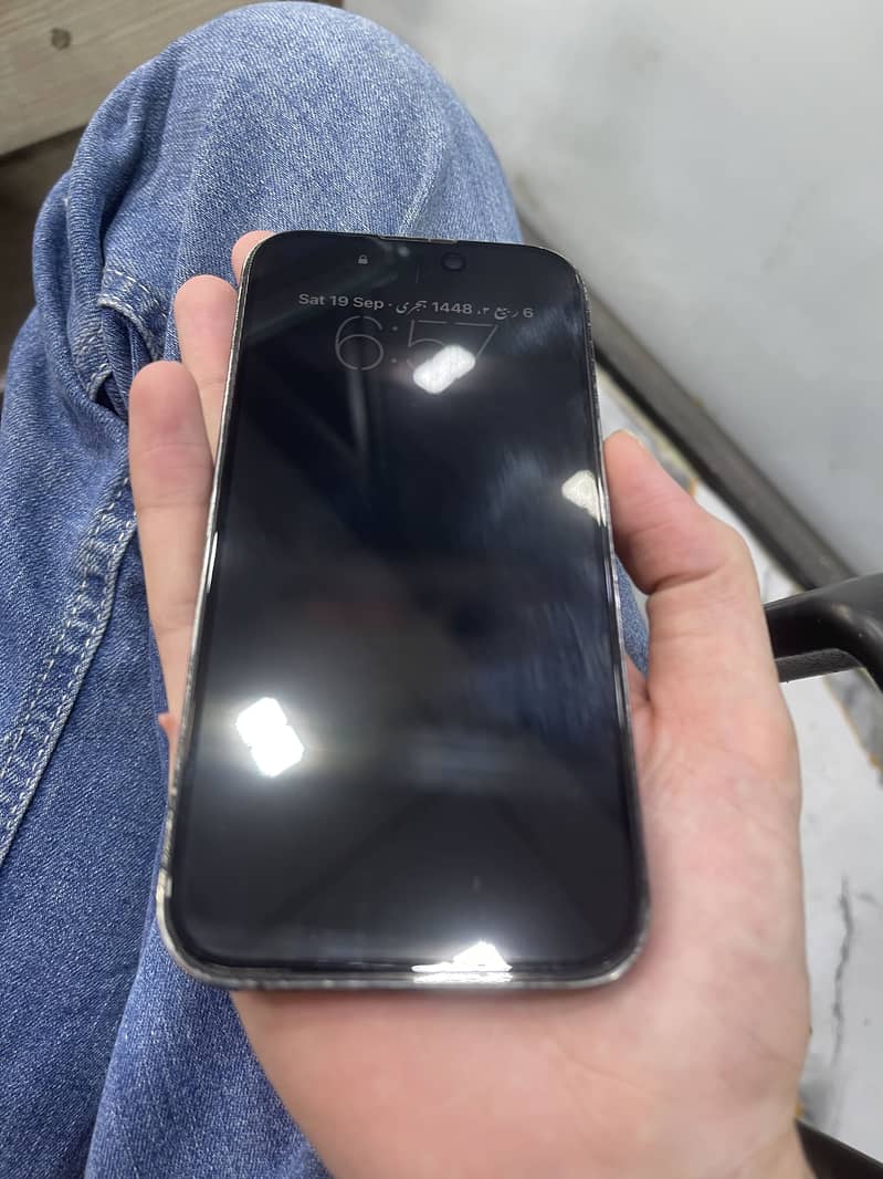 Apple iPhone 14 Pro 2