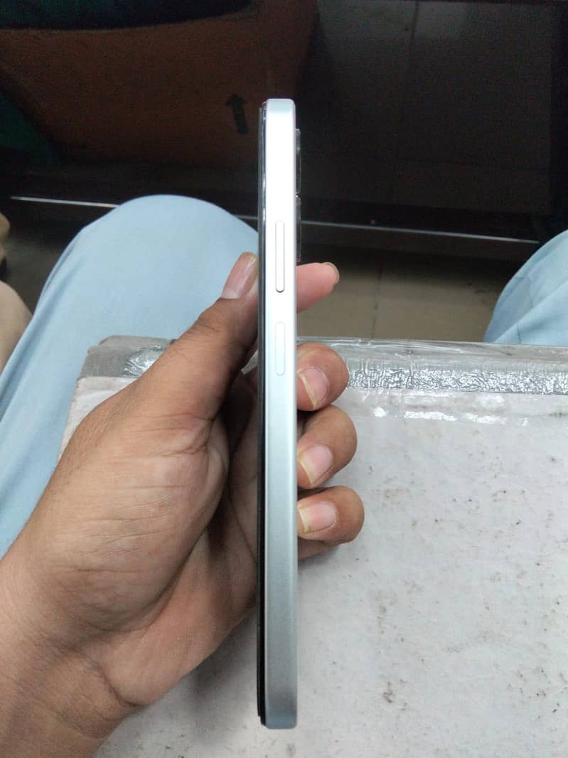 OPPO A6c 4
