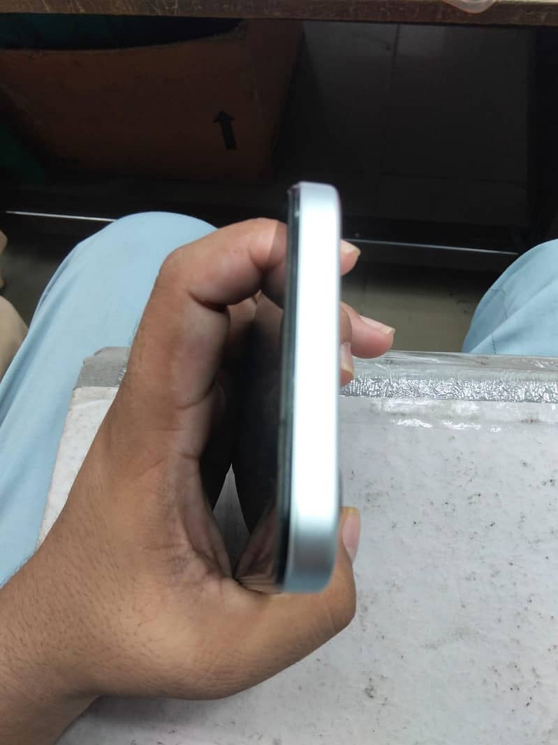 OPPO A6c 5
