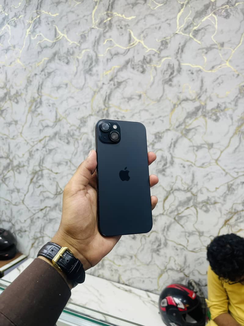 Apple iPhone 15 plus 0