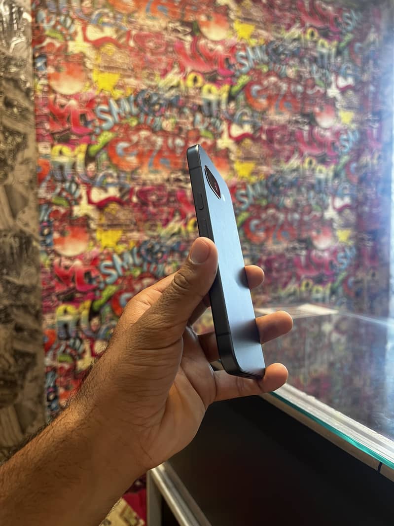 Google Pixel 9a 3