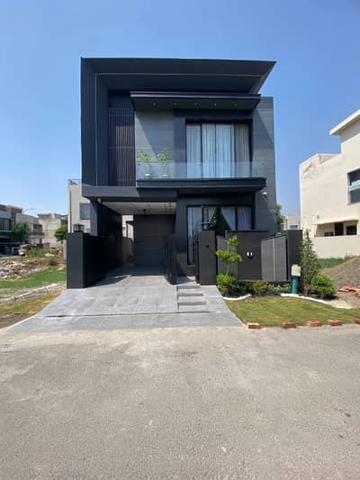 Luxury 5 Marla Brand New Home in Prime DHA 9 Town