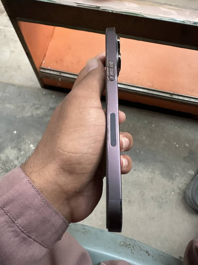 Apple iPhone 14 Pro Max 2