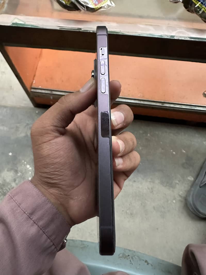Apple iPhone 14 Pro Max 4