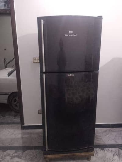 Dawlance Refrigerator – Excellent Condition, Minimally Used