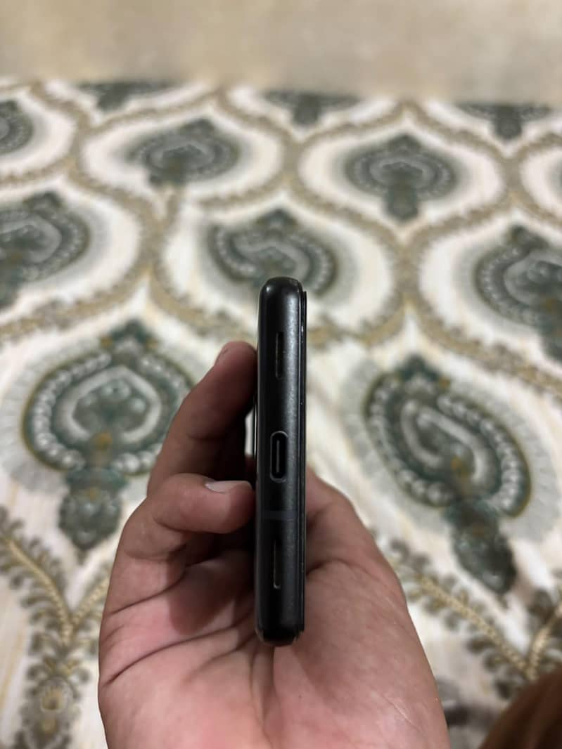 Google Pixel 6a 4