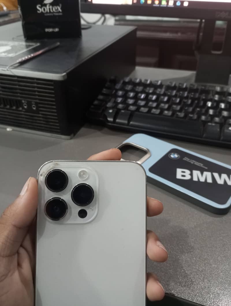 Apple iPhone 14 Pro Max 1