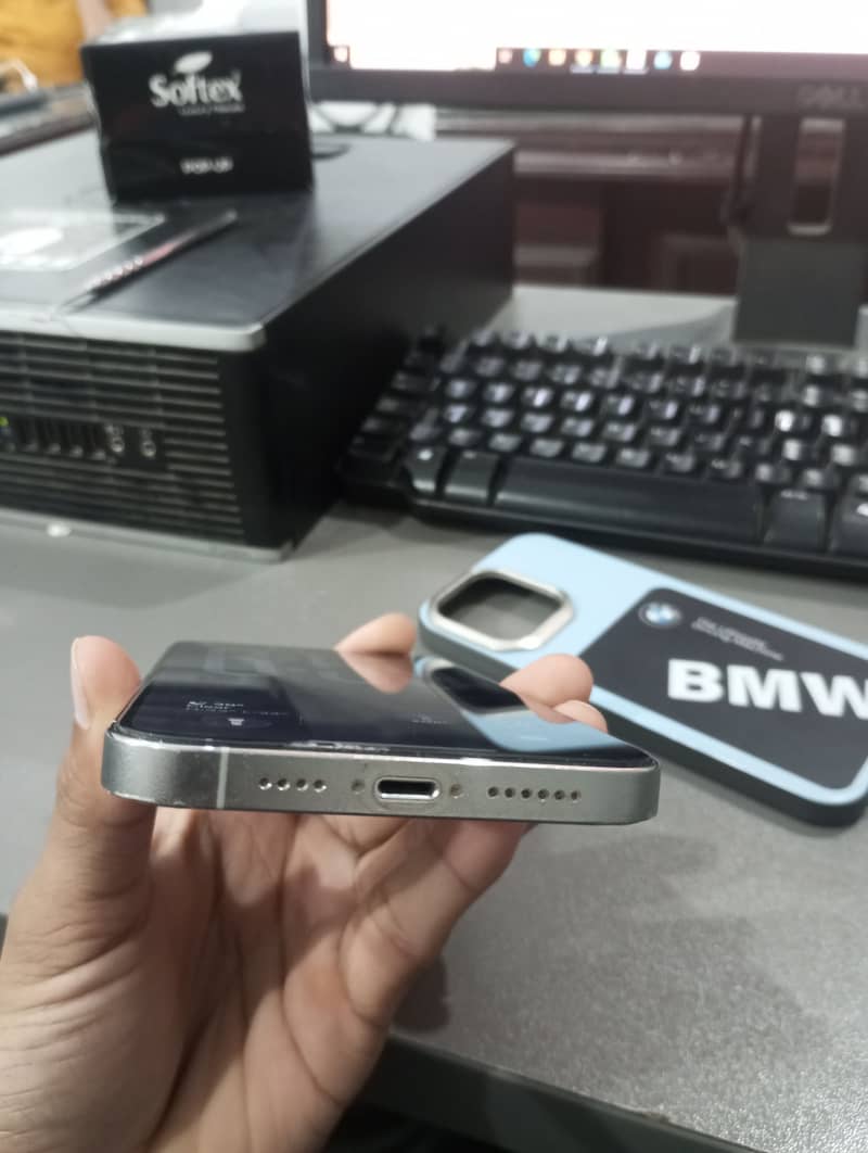 Apple iPhone 14 Pro Max 4