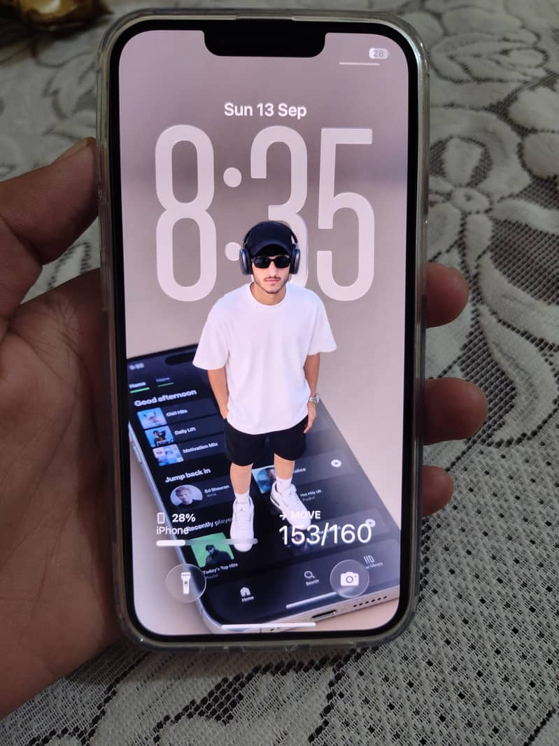 Apple iPhone 14 4
