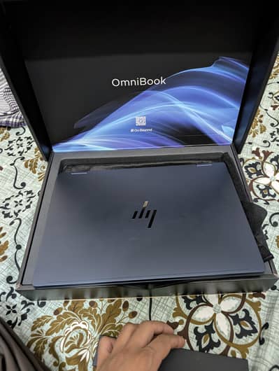 OmniBook Ultra Flip 14