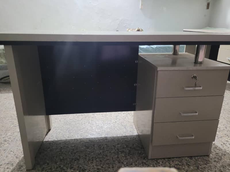 computer table 1