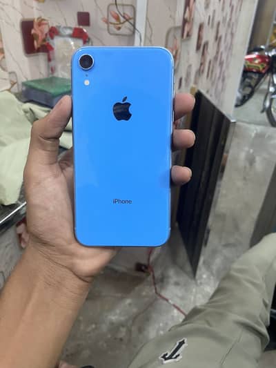 Apple iPhone XR