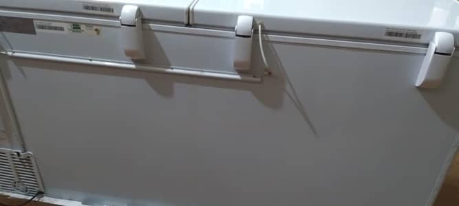Deep freezer